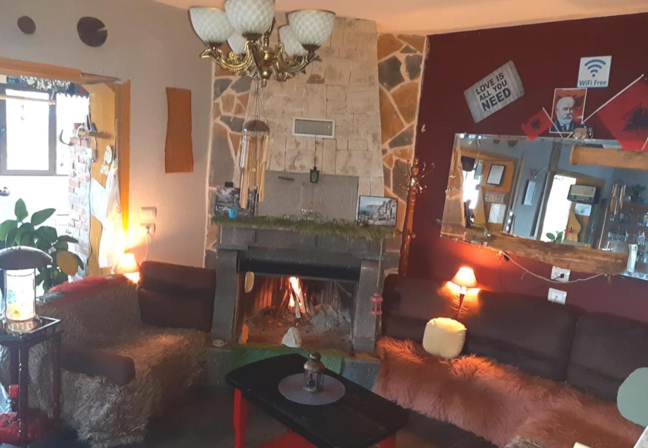 Hotel Villa Stone Dream Bar Restaurant Udenisht ภายนอก รูปภาพ
