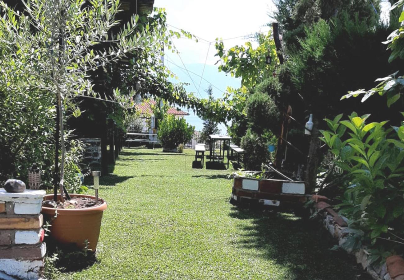 Hotel Villa Stone Dream Bar Restaurant Udenisht ภายนอก รูปภาพ