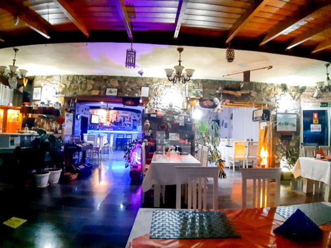 Hotel Villa Stone Dream Bar Restaurant Udenisht ภายนอก รูปภาพ