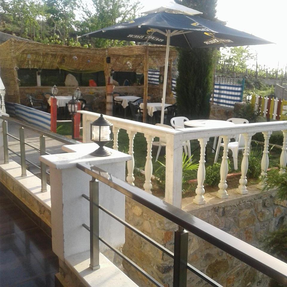 Hotel Villa Stone Dream Bar Restaurant Udenisht ภายนอก รูปภาพ